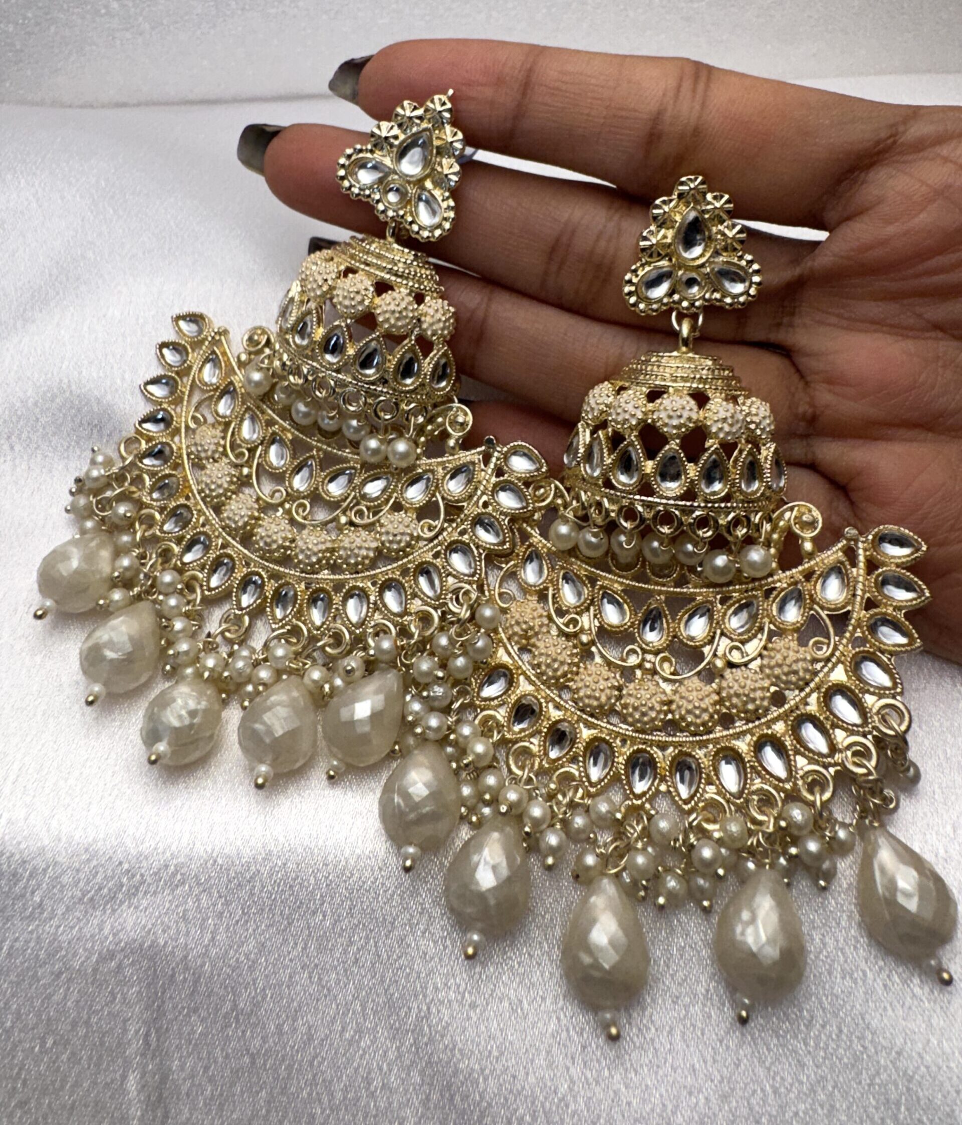 White Glam - Image 2